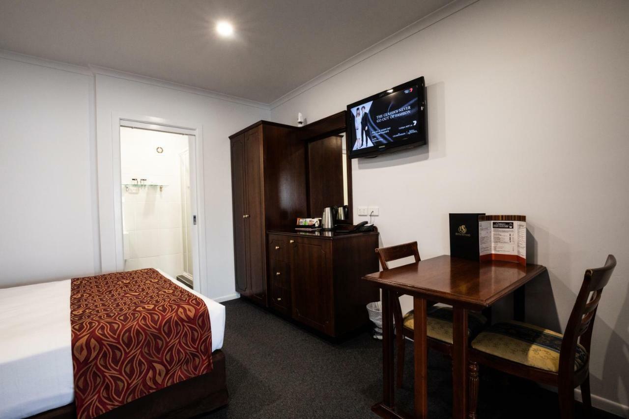 Hotel Settlers Biloela Bagian luar foto