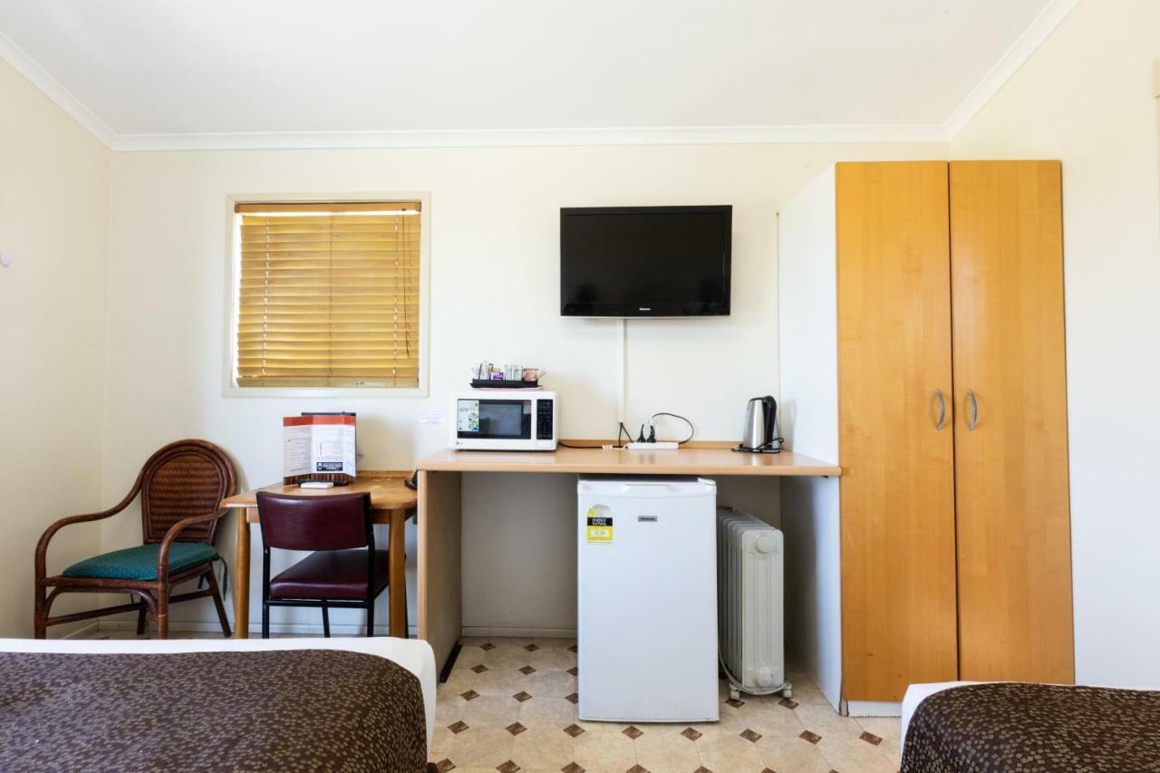 Hotel Settlers Biloela Bagian luar foto