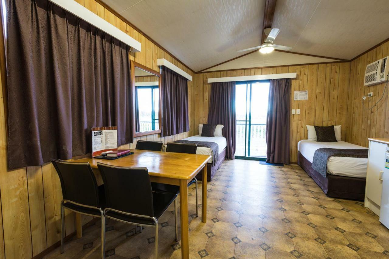 Hotel Settlers Biloela Bagian luar foto