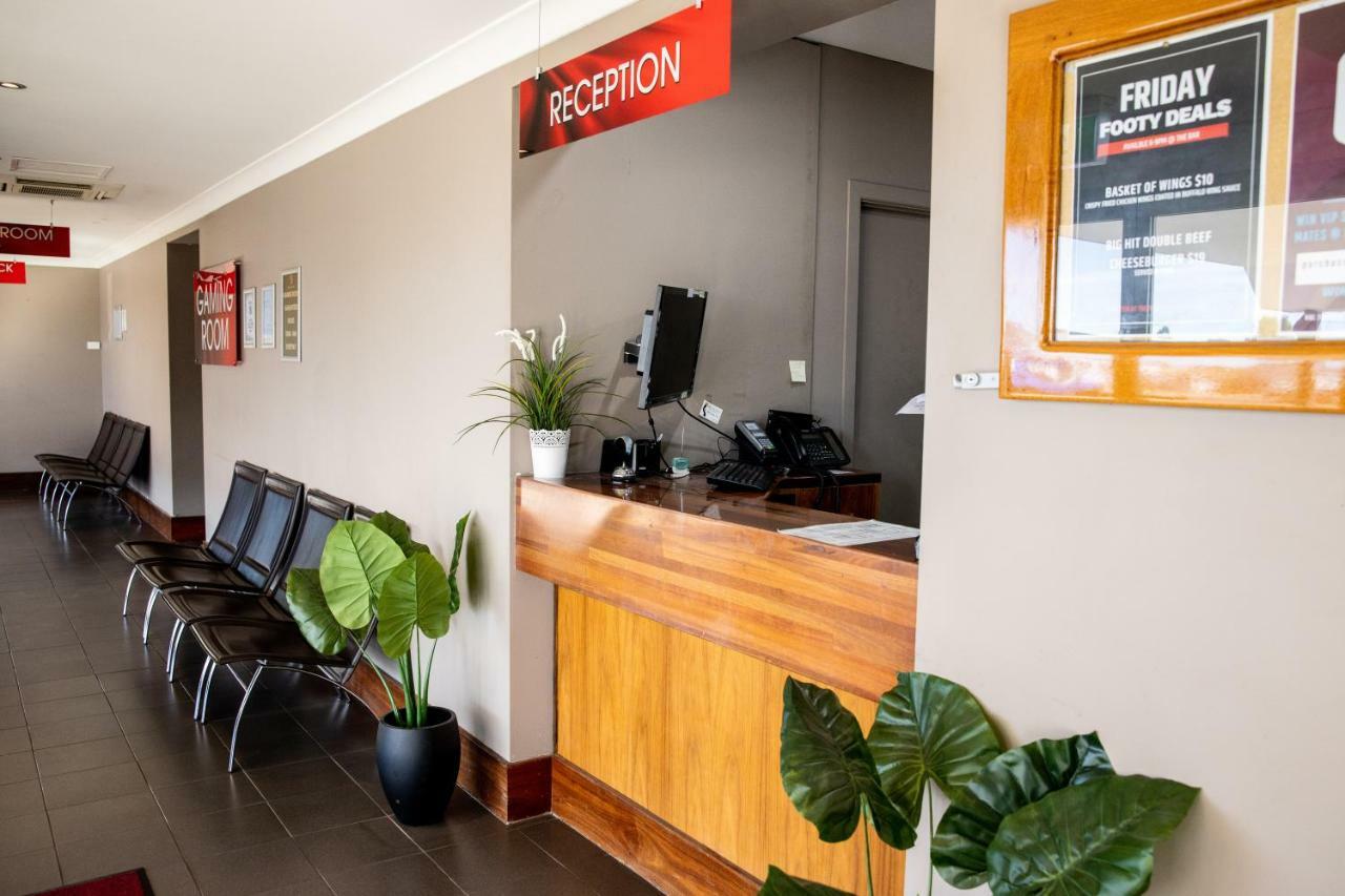 Hotel Settlers Biloela Bagian luar foto